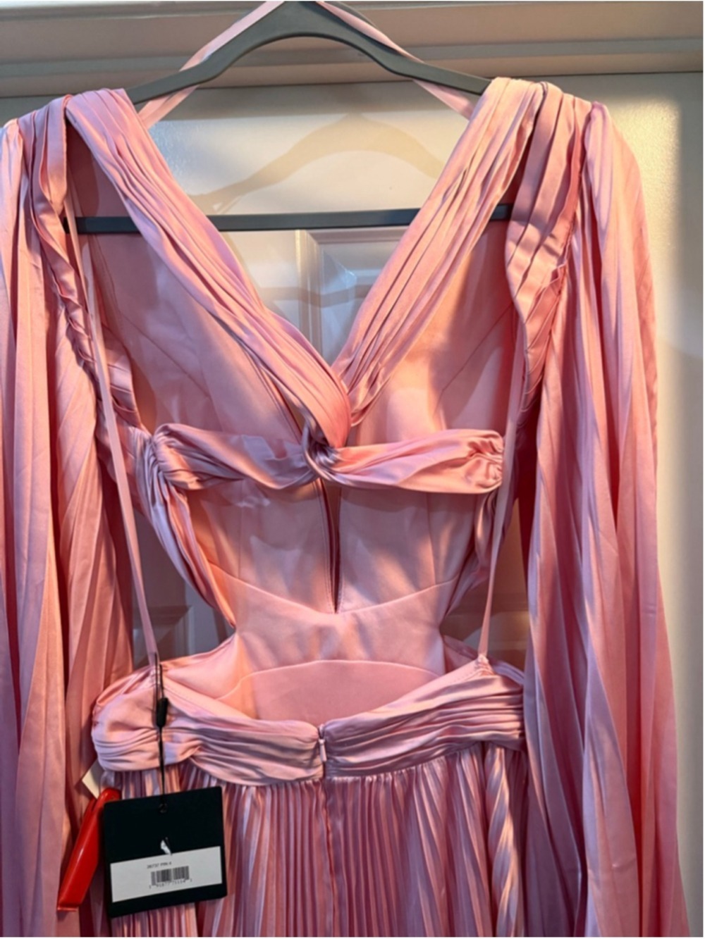 Women's Mac Duggal Pink Pleated Cutout Long Sleeve Maxi Dress Size 4 - Picture 8 of 8